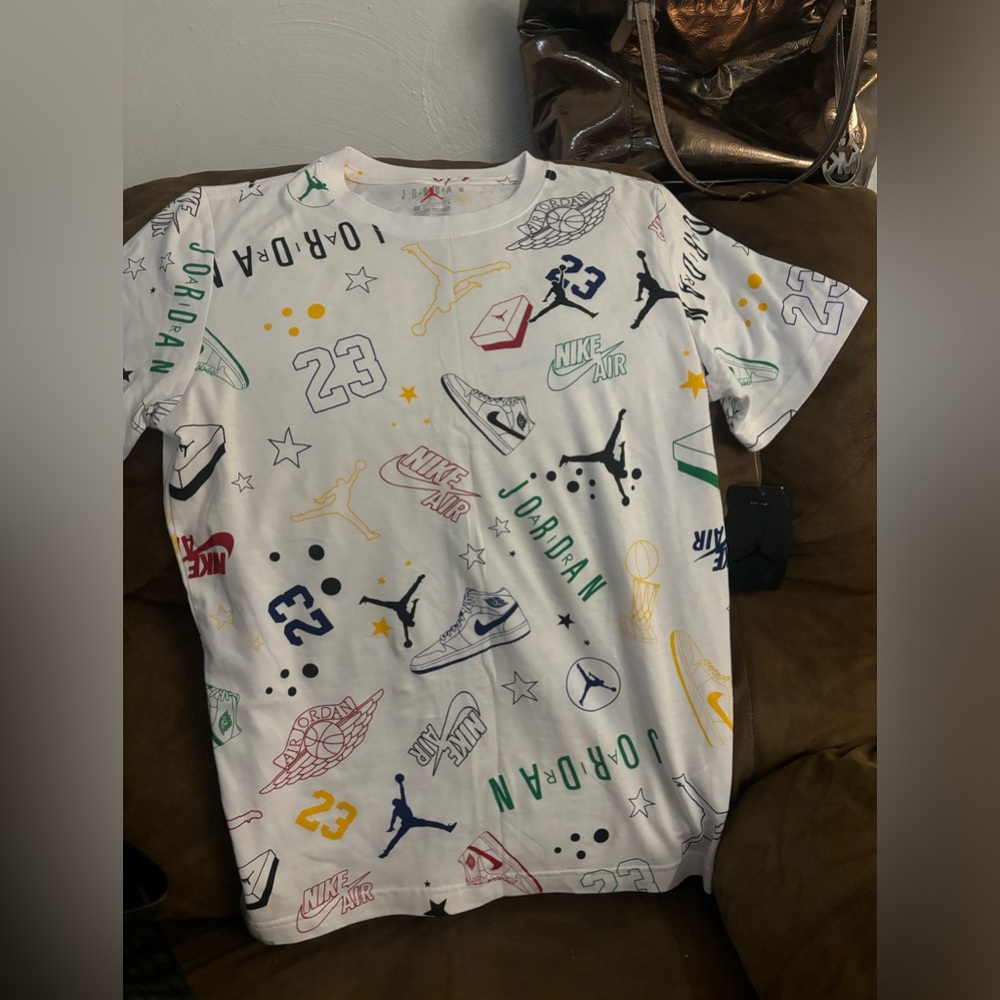 Jordan logo tshirt NWT